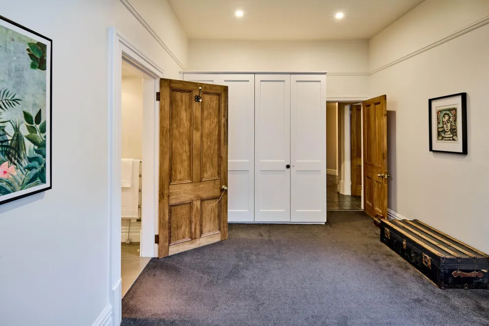 Photos of 287 Muritai Road