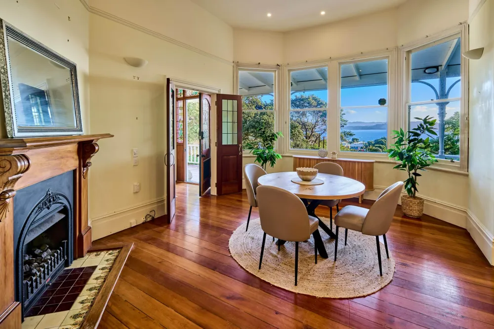 Photos of 287 Muritai Road