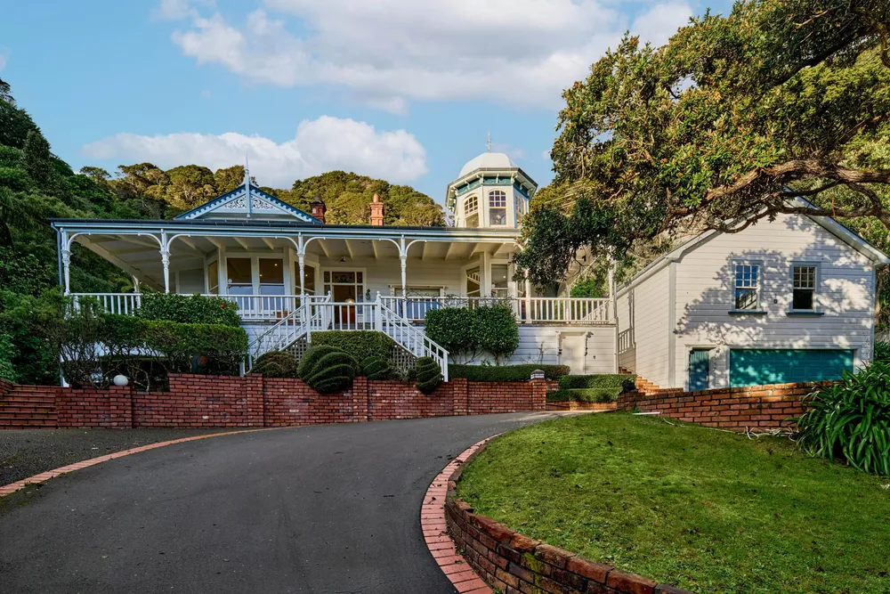 Photos of 287 Muritai Road