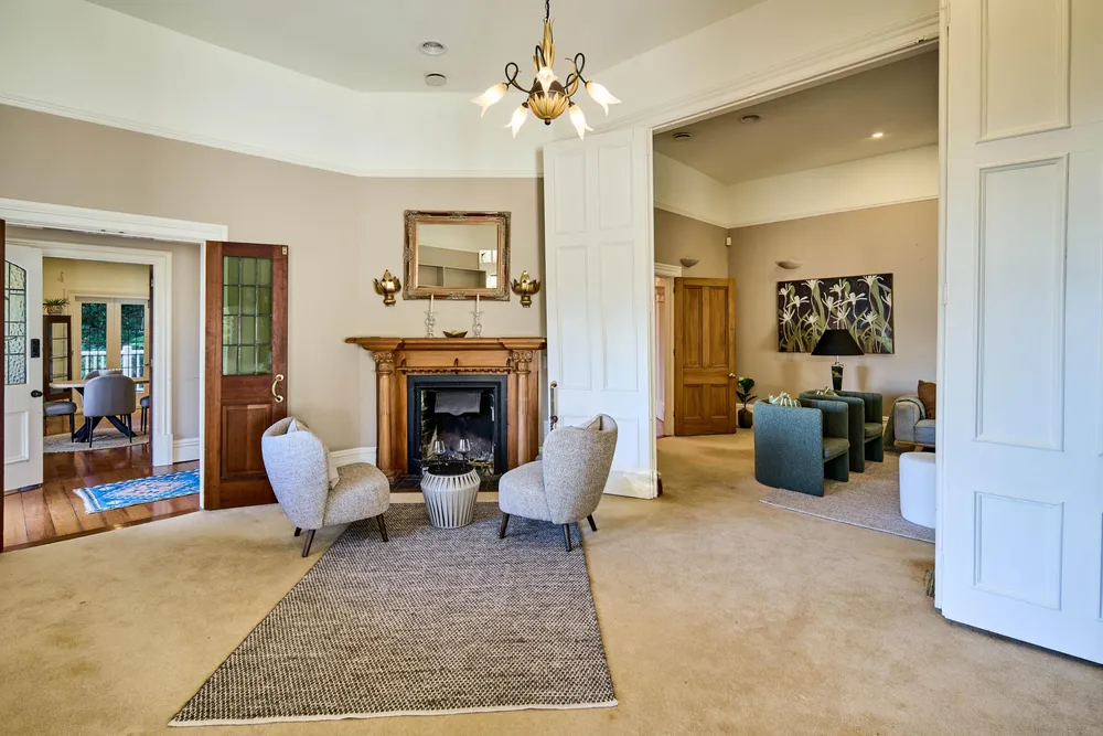 Photos of 287 Muritai Road