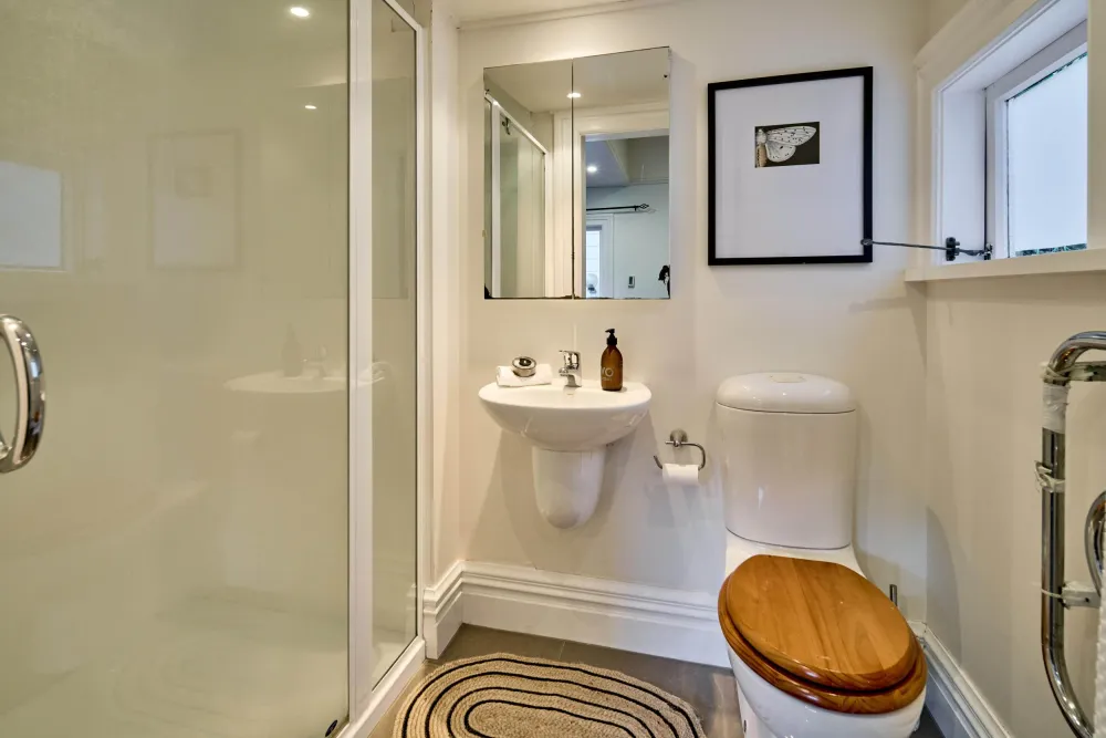 Photos of 287 Muritai Road