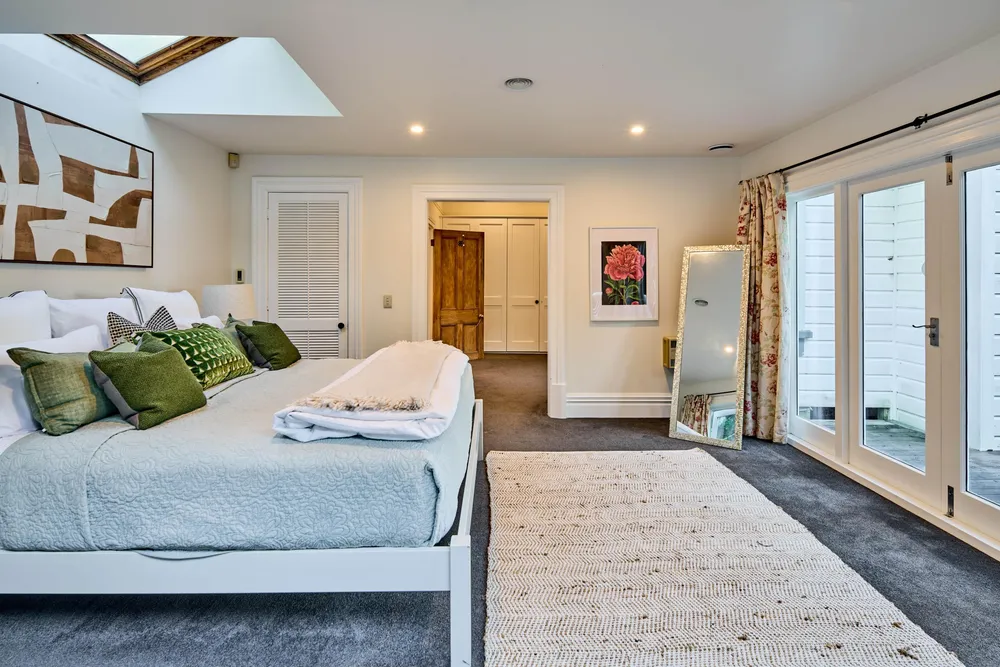 Photos of 287 Muritai Road