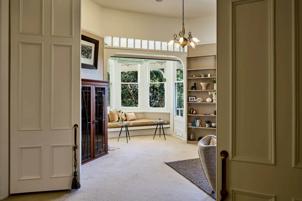 Photos of 287 Muritai Road