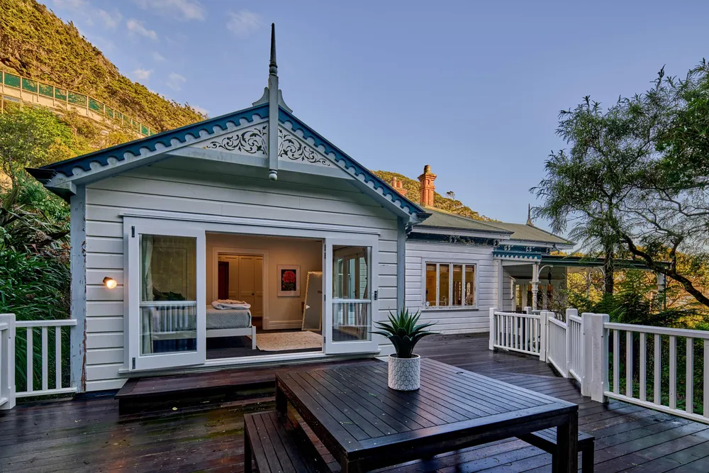 Photos of 287 Muritai Road
