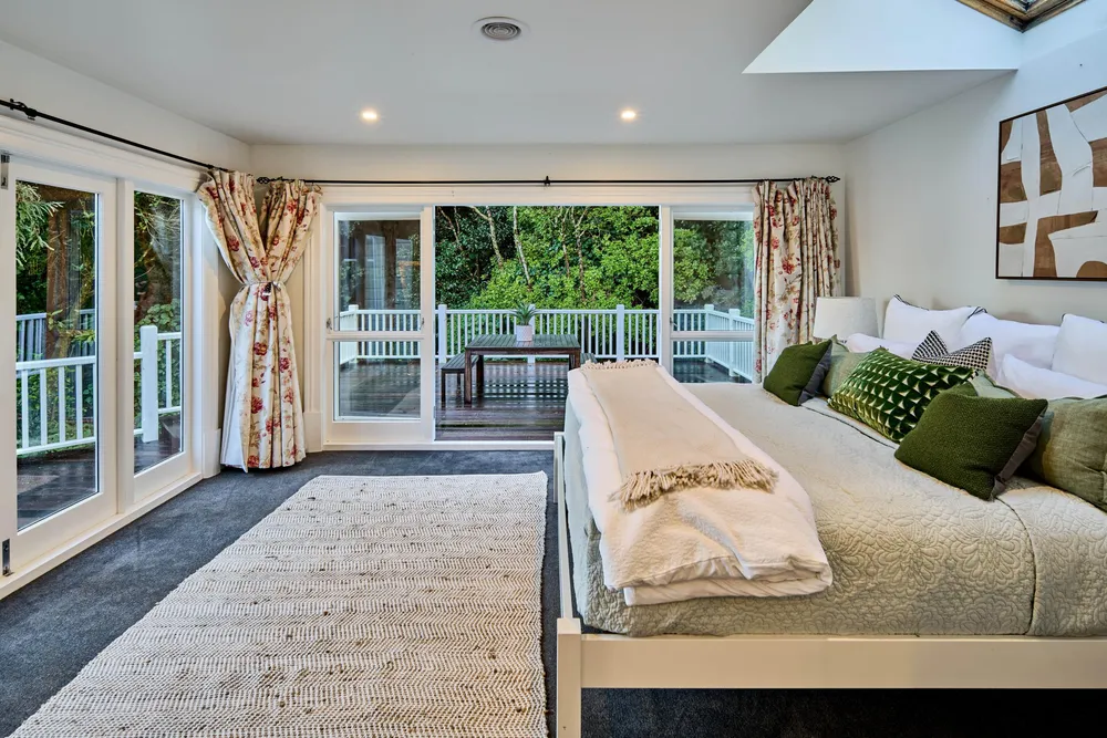 Photos of 287 Muritai Road
