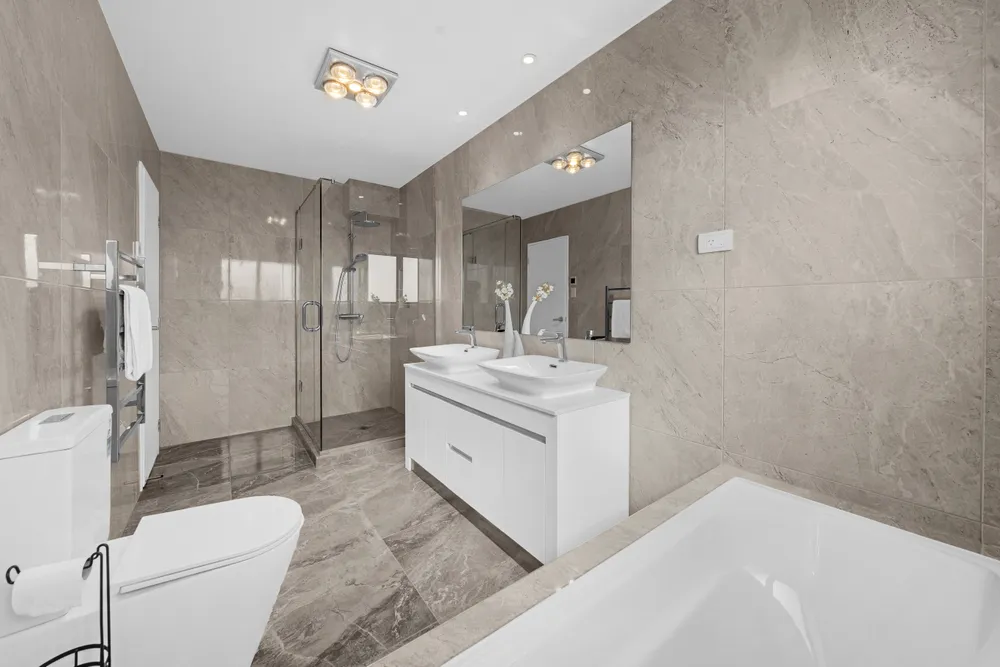 Photos of 32B Ennismore Road
