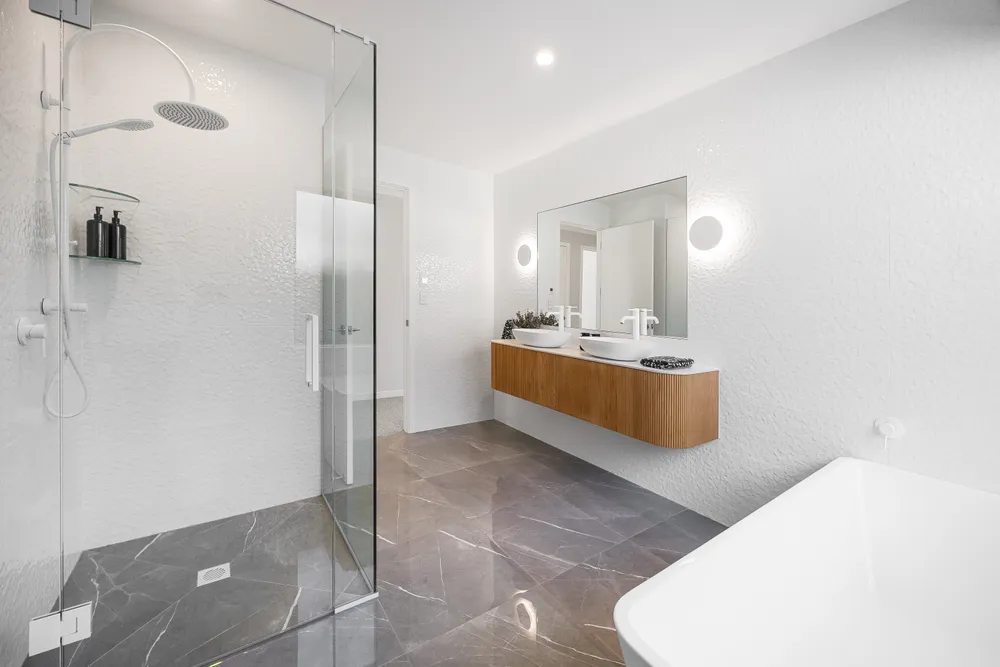 Photos of 41 Maurice Kelly Road