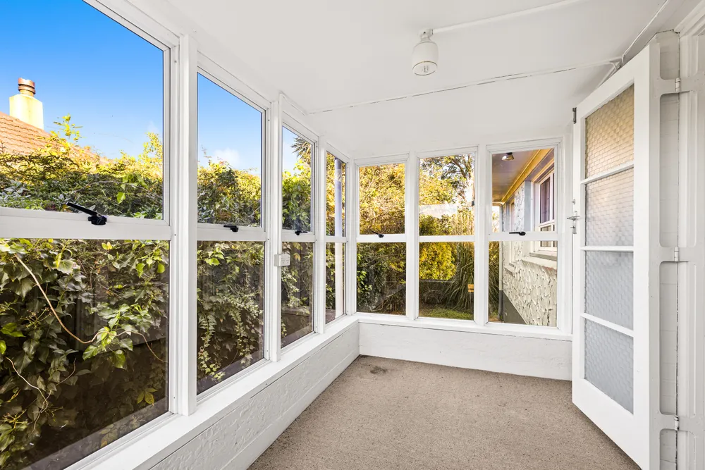 Photos of 17 Falls Street