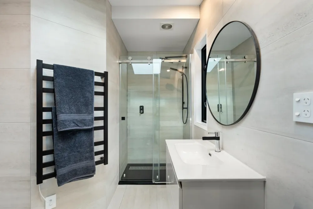 Photos of 112B Coates Avenue