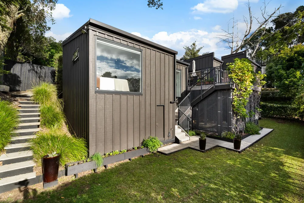 Photos of 112B Coates Avenue