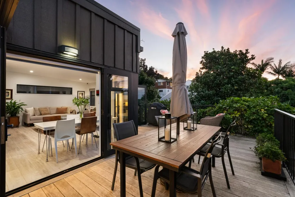 Photos of 112B Coates Avenue