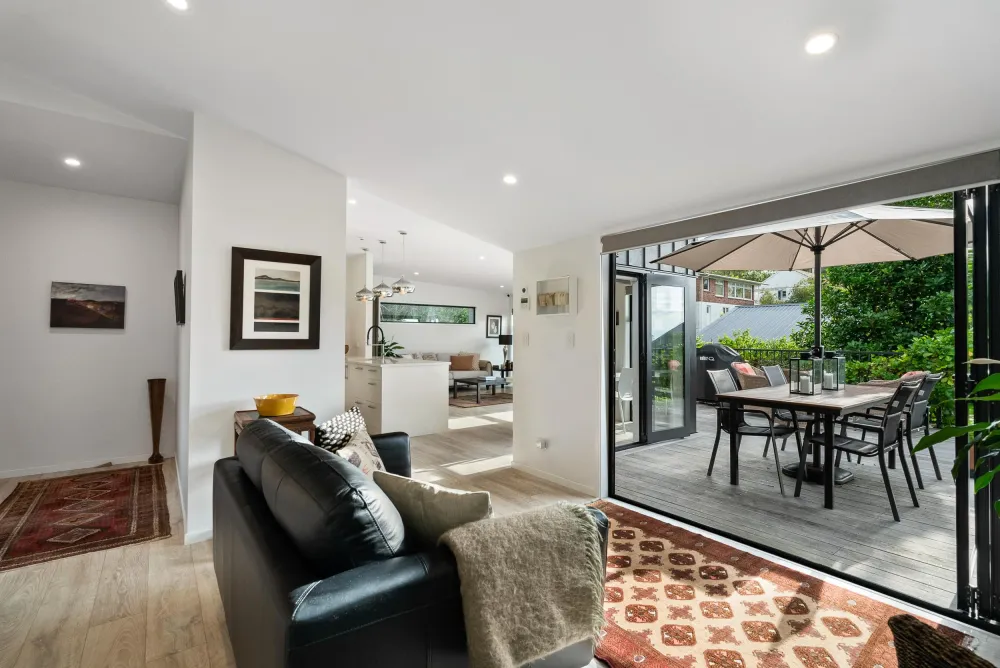 Photos of 112B Coates Avenue