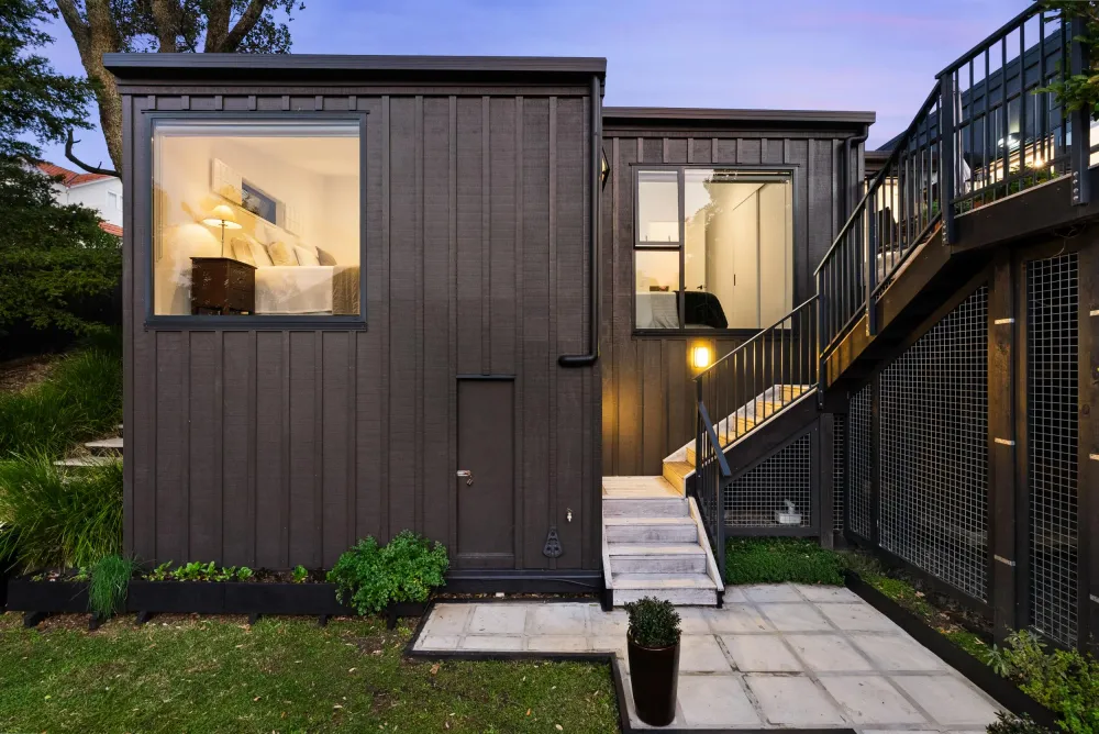 Photos of 112B Coates Avenue