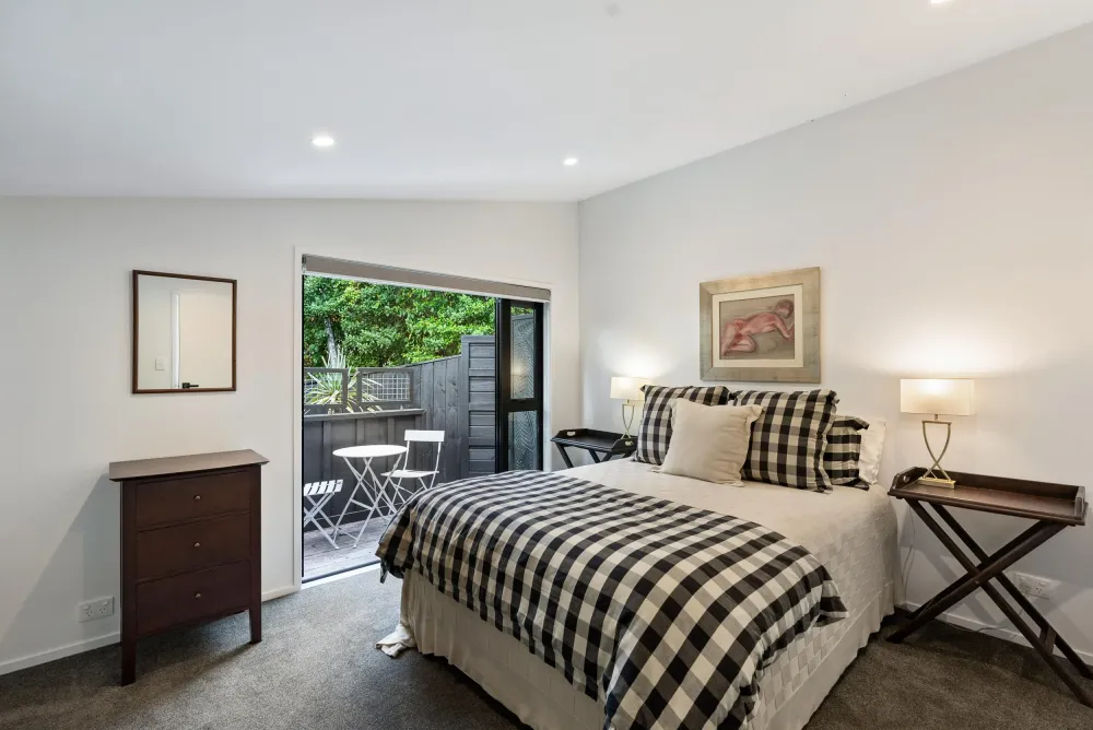 Photos of 112B Coates Avenue
