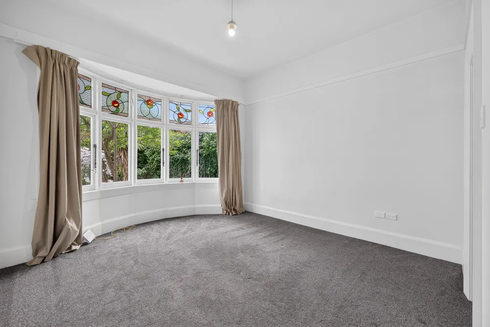 Photos of 11 Woodville Street