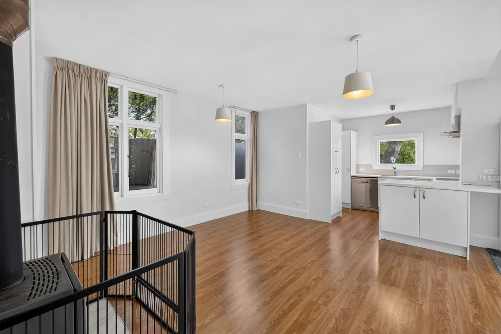 Photos of 11 Woodville Street