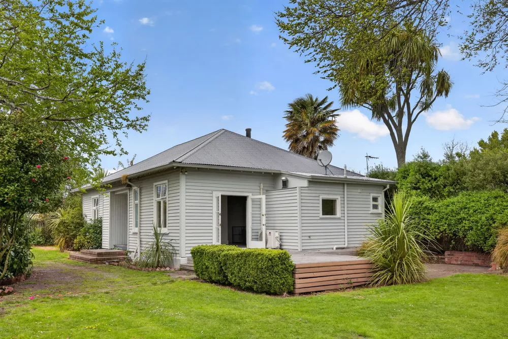 Photos of 11 Woodville Street
