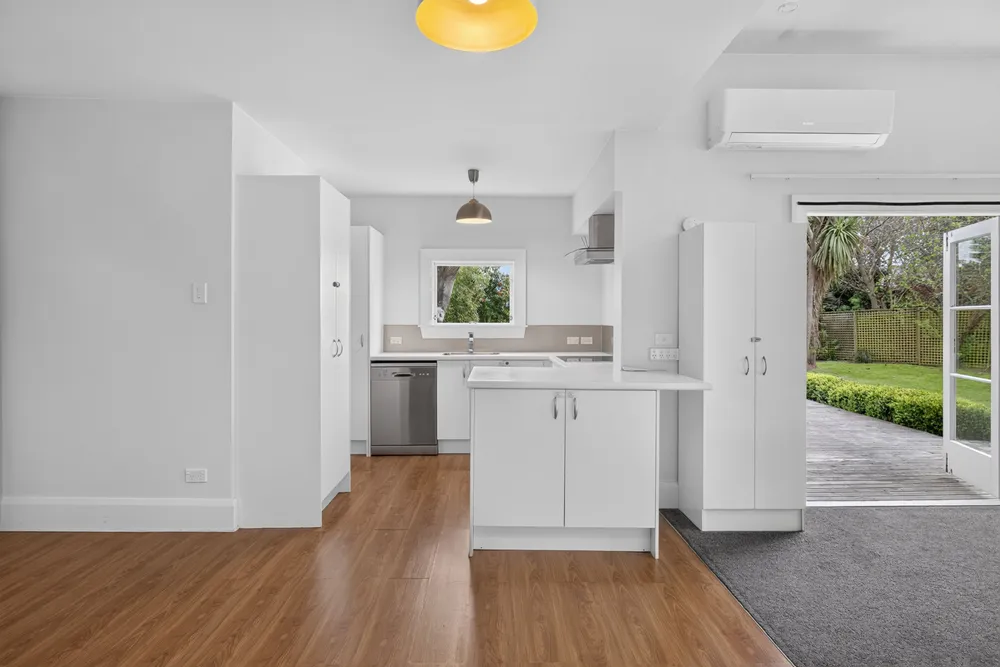 Photos of 11 Woodville Street