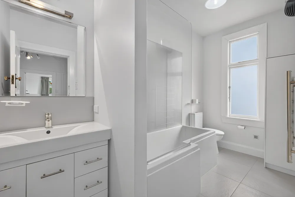 Photos of 11 Woodville Street