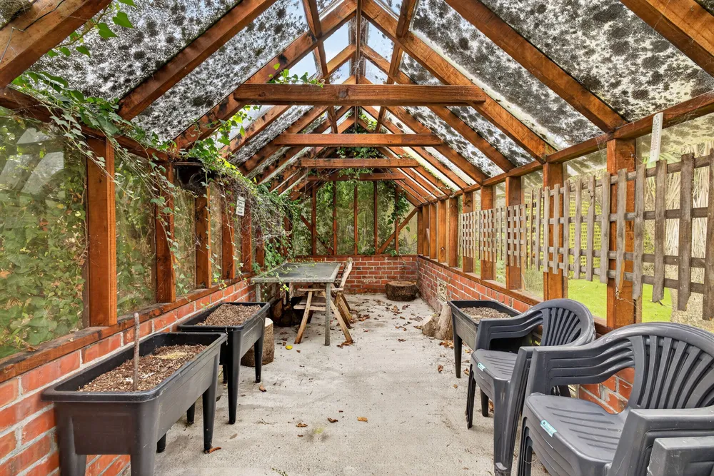 Photos of 11 Woodville Street