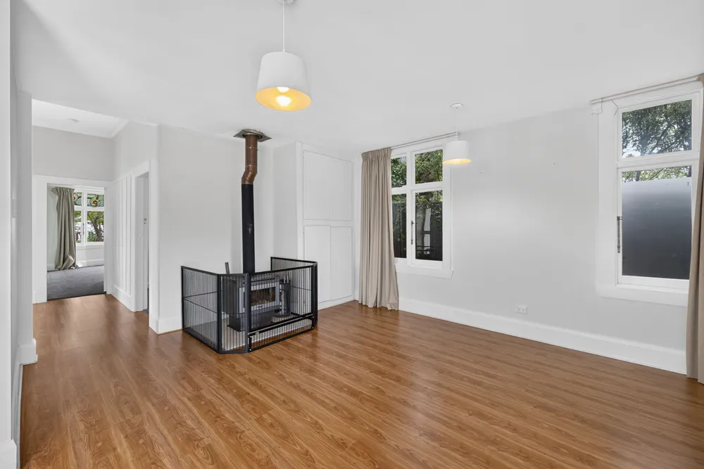 Photos of 11 Woodville Street