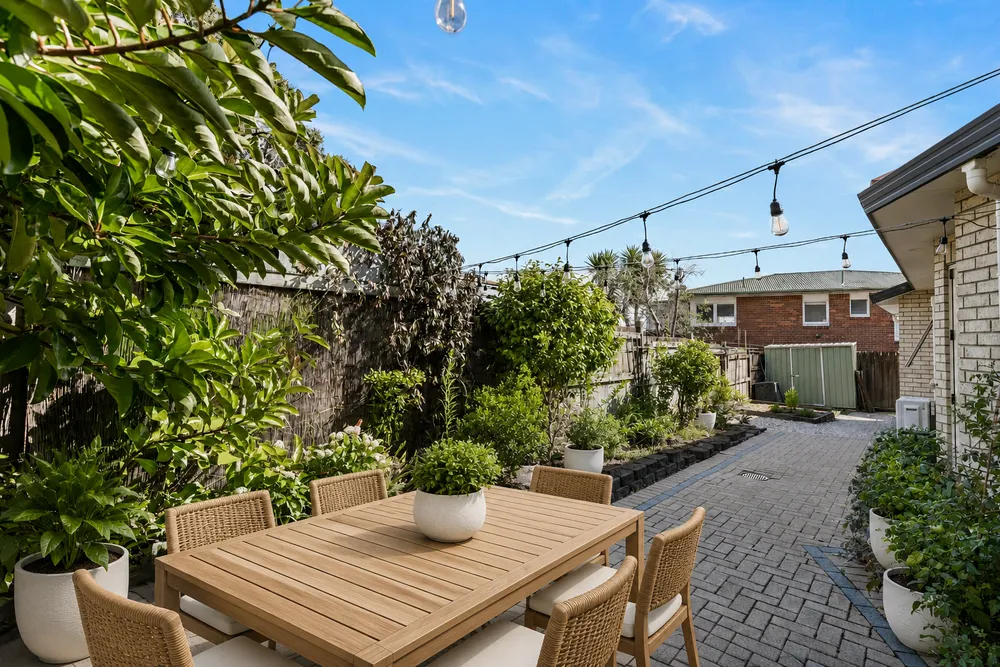 Photos of 18 Folkestone Street