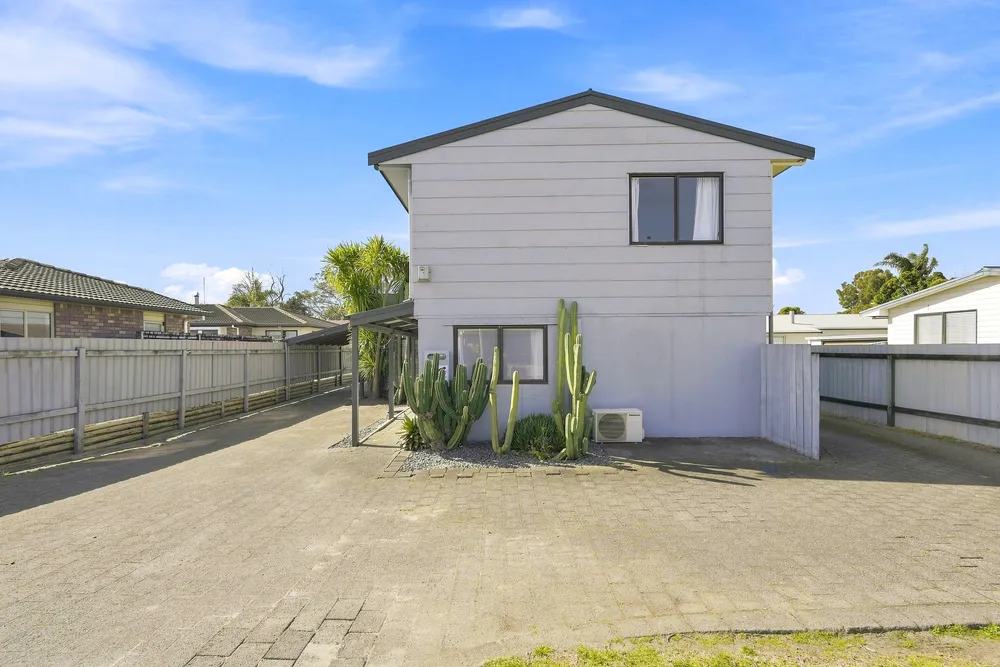 Photos of 35 Domain Road