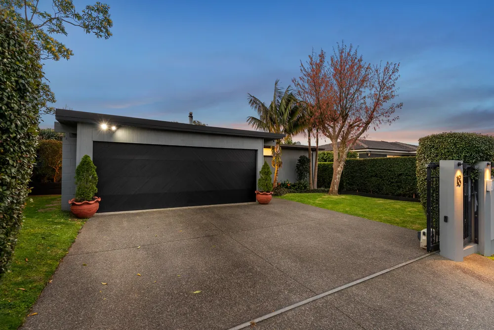 Photos of 18 Archdall Street