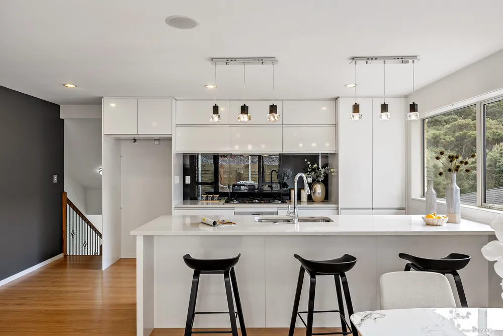 Photos of 80 Kaipatiki Road