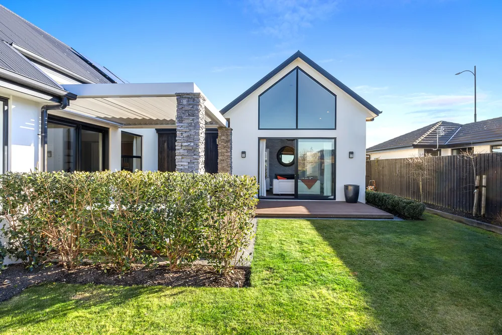 Photos of 49 Vernon Drive