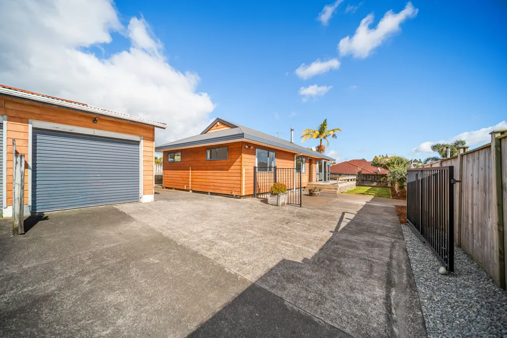 Photos of 120A Helvetia Road