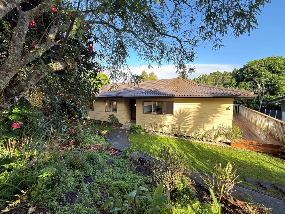 Photos of 42 Coroglen Avenue