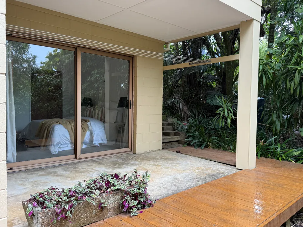 Photos of 42 Coroglen Avenue