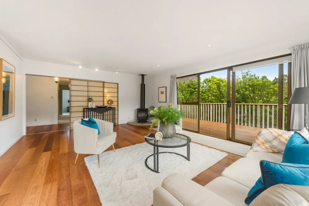Photos of 42 Coroglen Avenue