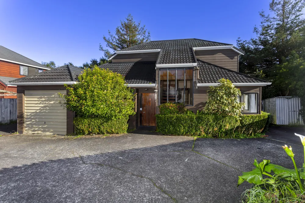 Photos of 2/32 Centorian Drive