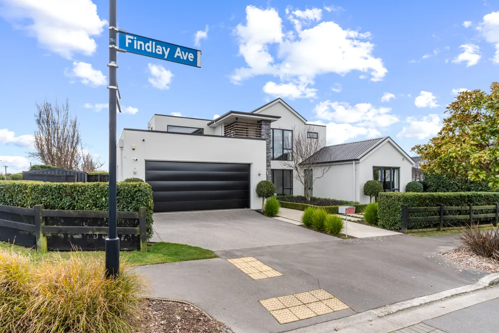 Photos of 1 Findlay Avenue