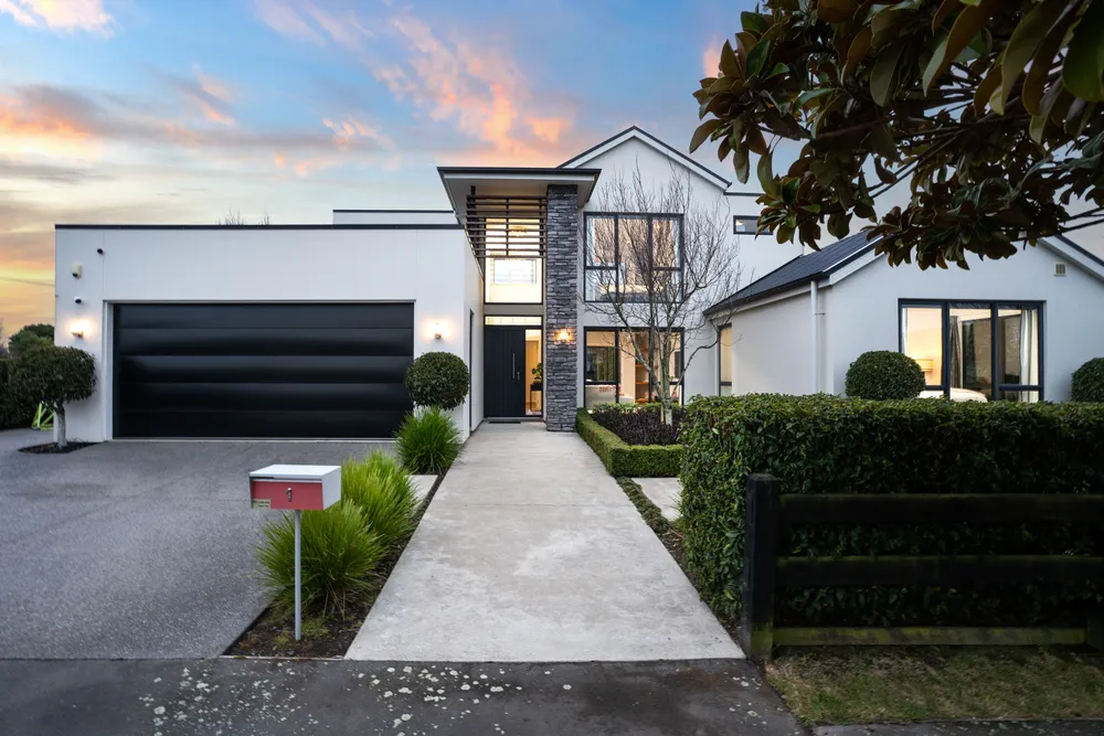 Photos of 1 Findlay Avenue