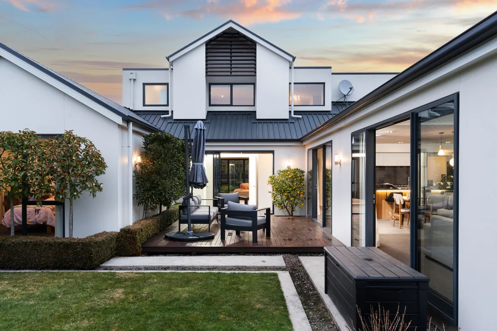 Photos of 1 Findlay Avenue