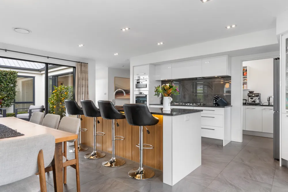 Photos of 1 Findlay Avenue