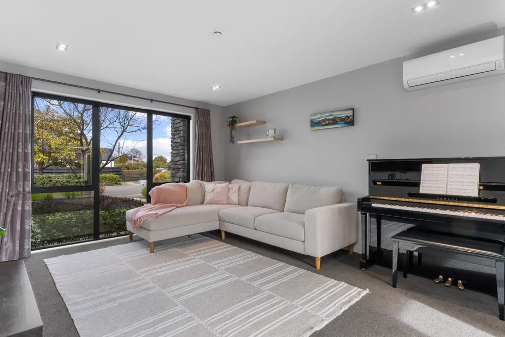 Photos of 1 Findlay Avenue