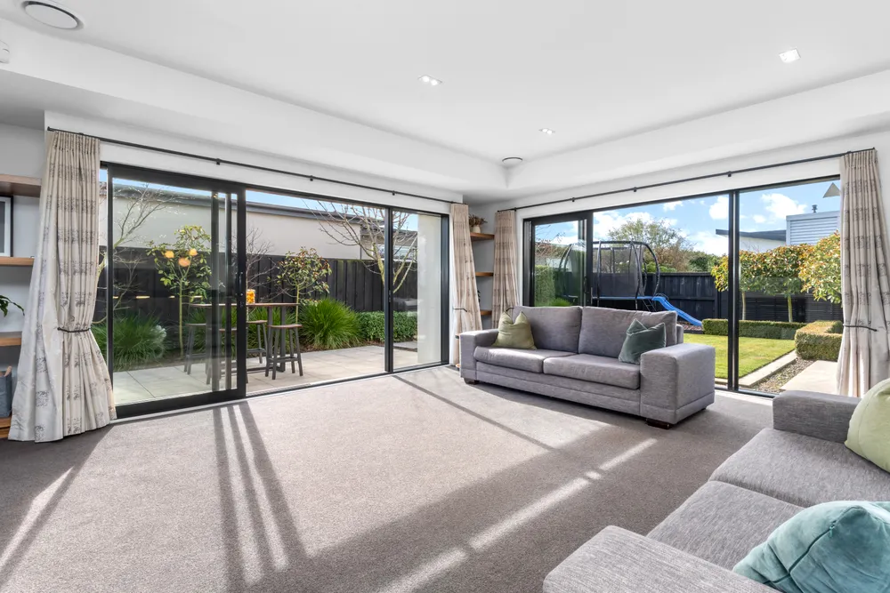 Photos of 1 Findlay Avenue