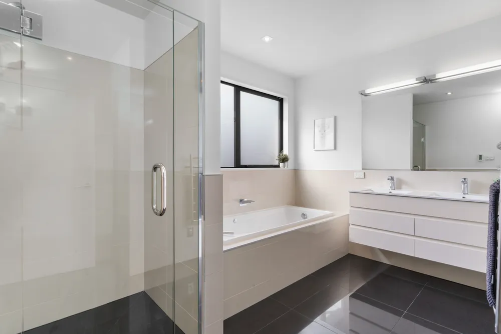 Photos of 1 Findlay Avenue