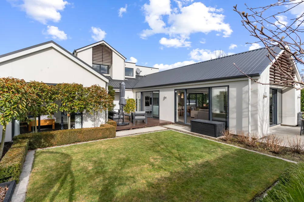 Photos of 1 Findlay Avenue