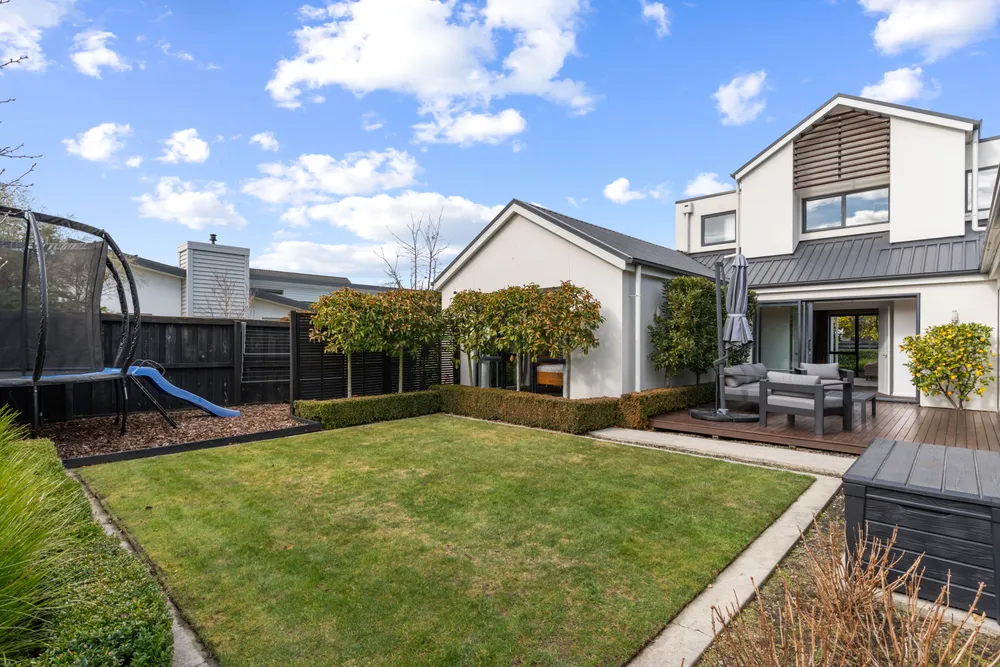 Photos of 1 Findlay Avenue