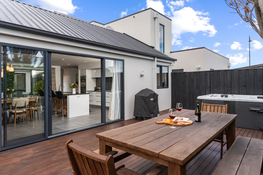 Photos of 1 Findlay Avenue