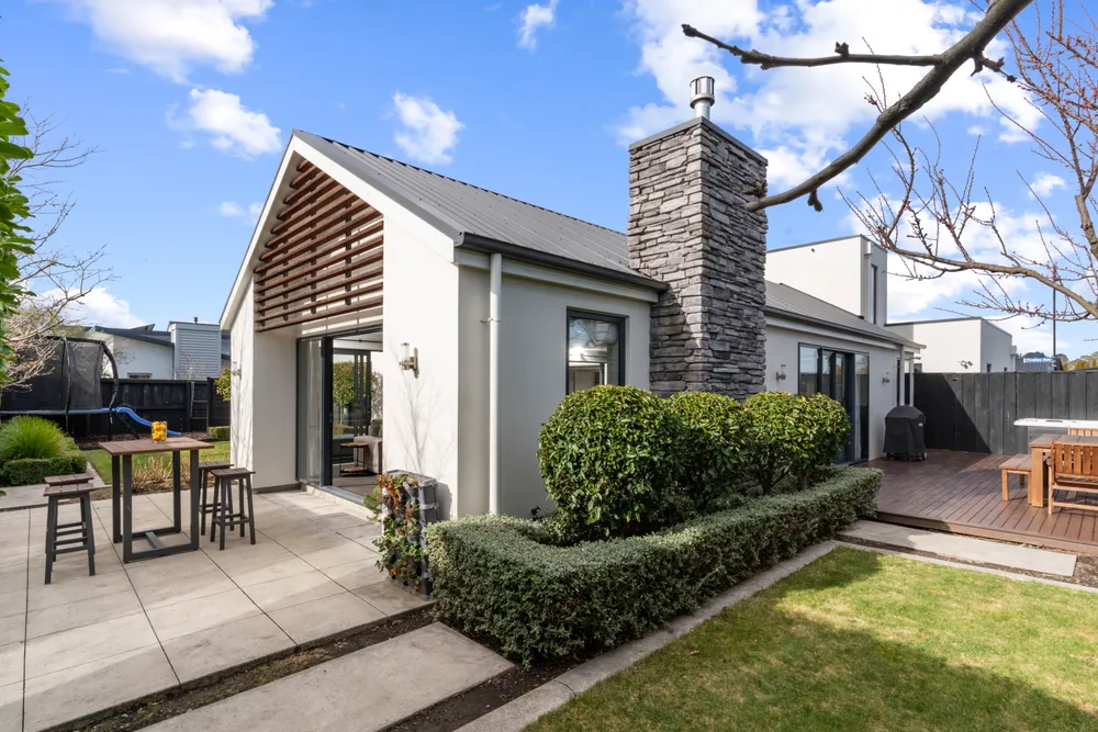Photos of 1 Findlay Avenue