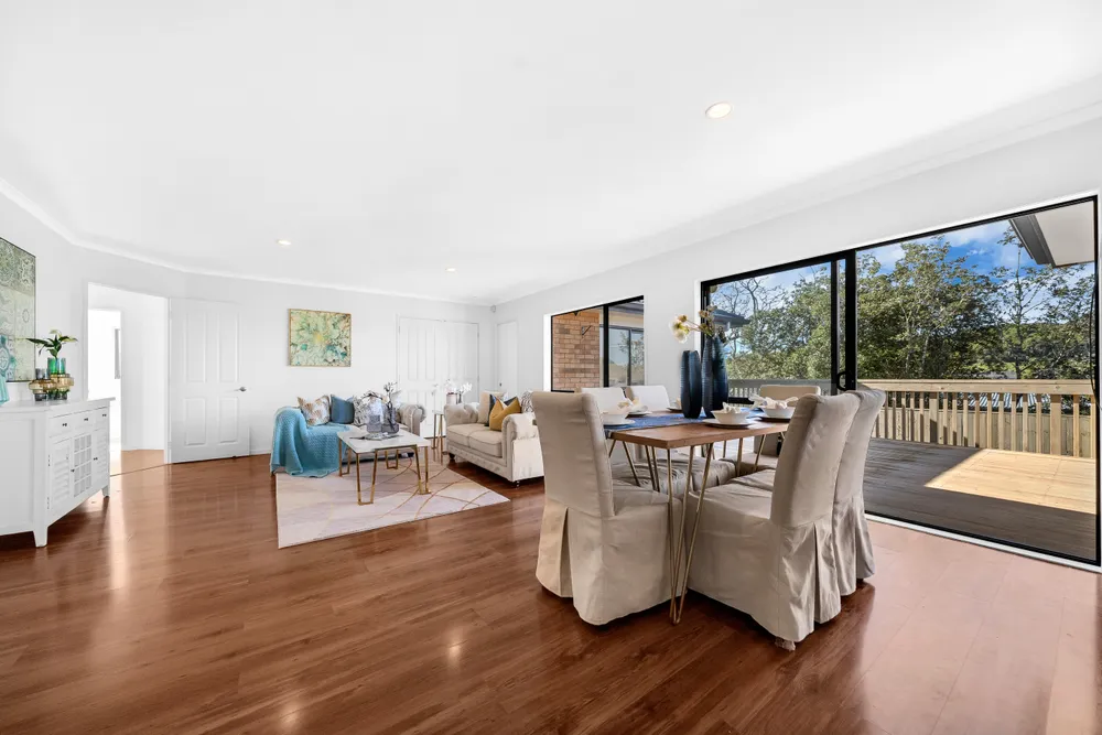 Photos of 115 Bushlands Park Drive