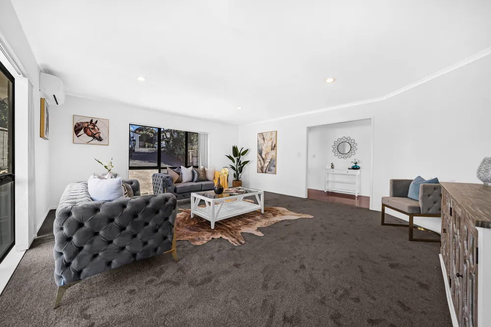 Photos of 115 Bushlands Park Drive
