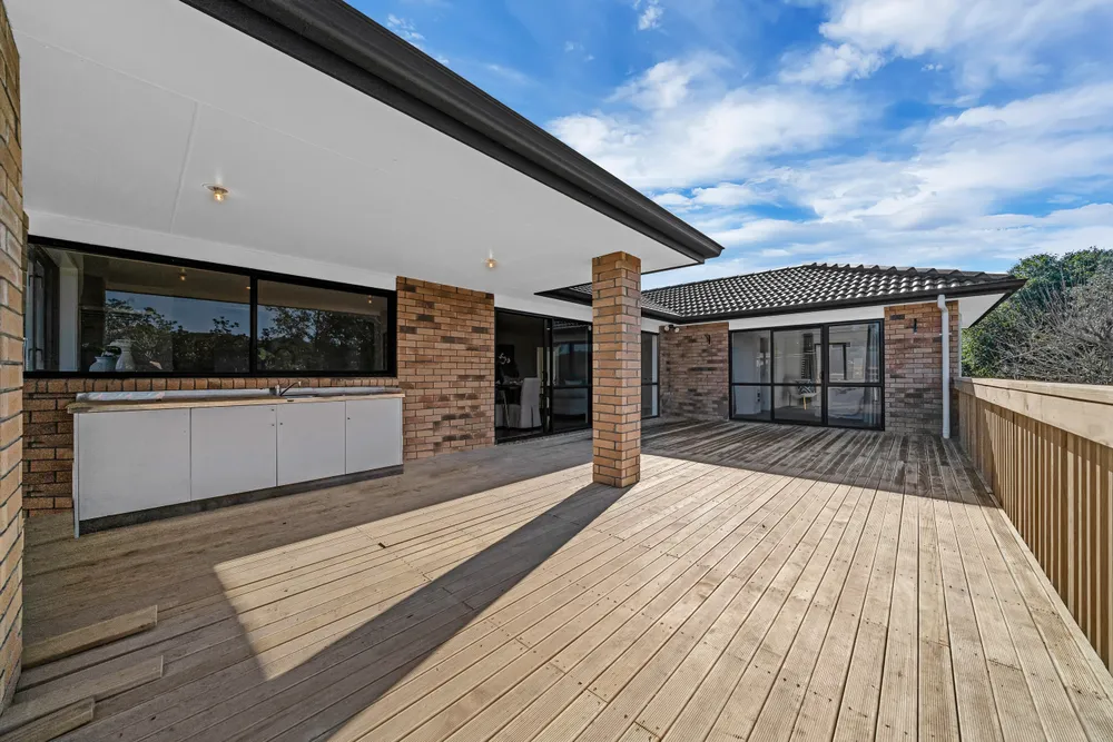 Photos of 115 Bushlands Park Drive