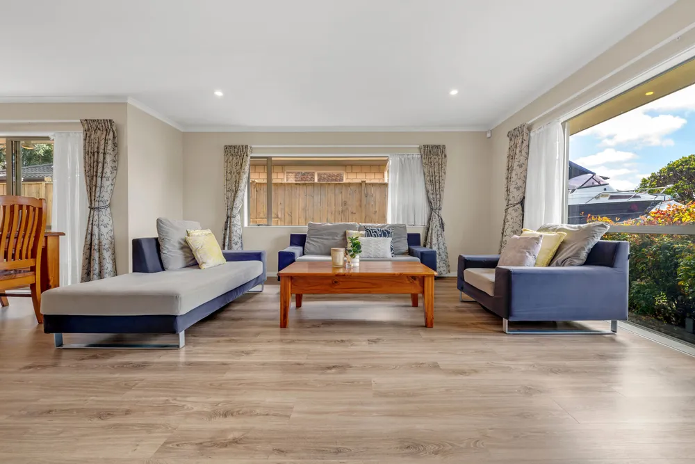 Photos of 21 Speyside Crescent